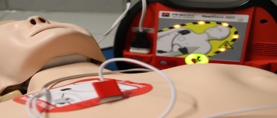 Manovre di rianimazione cardiopolmonare di base e uso del defibrillatore semiautomatico e automatico esterno (DAE)